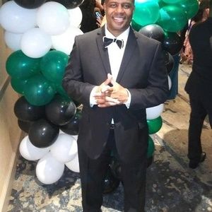 Meet your Posher, Lawrence